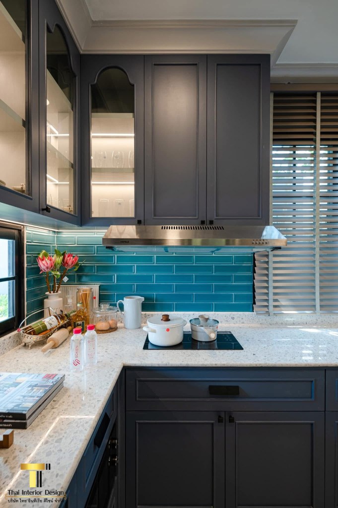 บริษัทรับออกแบบตกแต่งภายในแบบครบวงจรในชลบุรี และทั่วประเทศไทย
A full-service interior design company serving Chonburi and throughout Thailand.
チョンブリおよびタイ全土にサービスを提供するフルサービスのインテリア デザイン会社です。