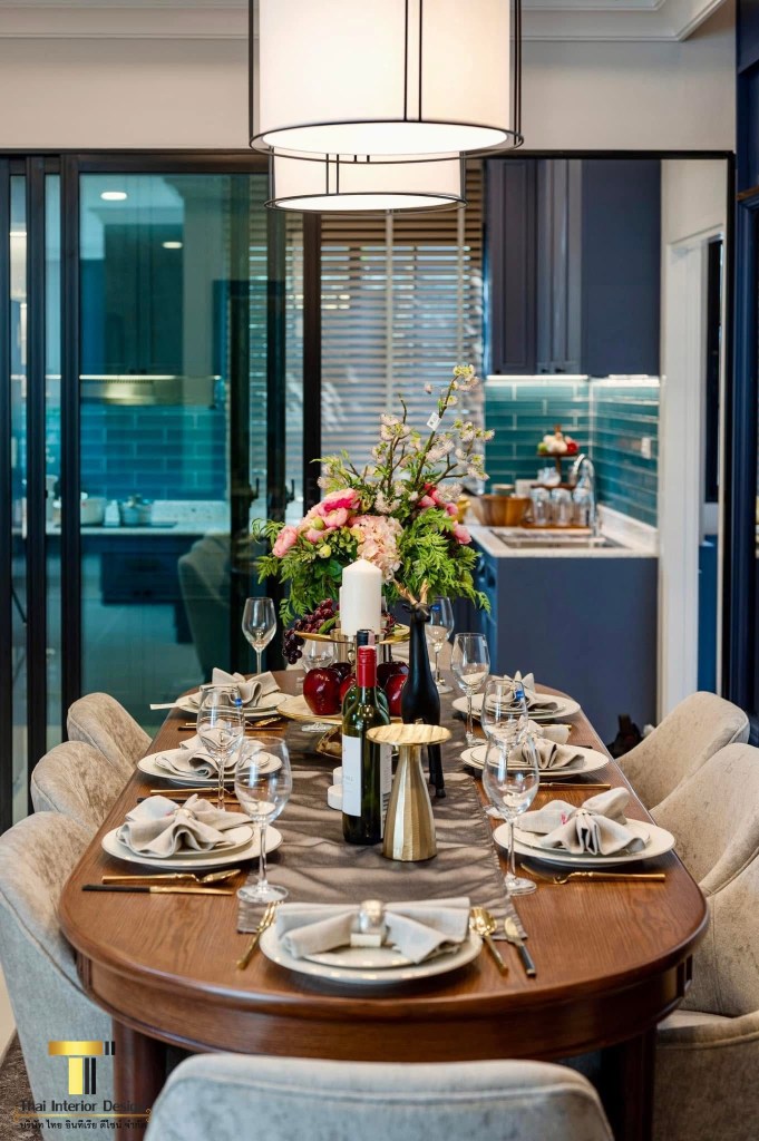 บริษัทรับออกแบบตกแต่งภายในแบบครบวงจรในชลบุรี และทั่วประเทศไทย
A full-service interior design company serving Chonburi and throughout Thailand.
チョンブリおよびタイ全土にサービスを提供するフルサービスのインテリア デザイン会社です。